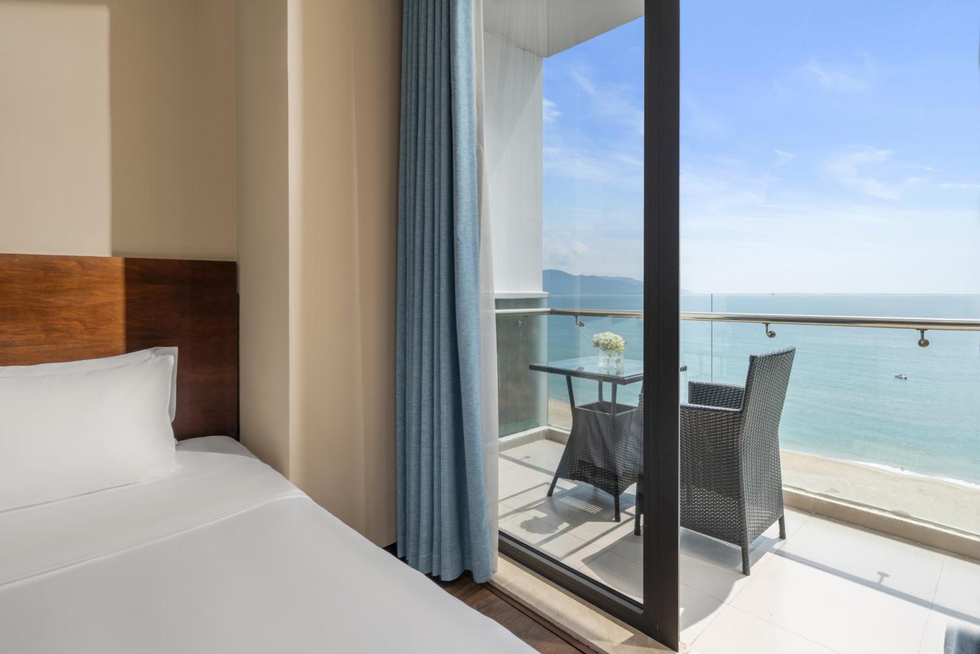 Yarra Ocean Suites Danang Eksteriør billede