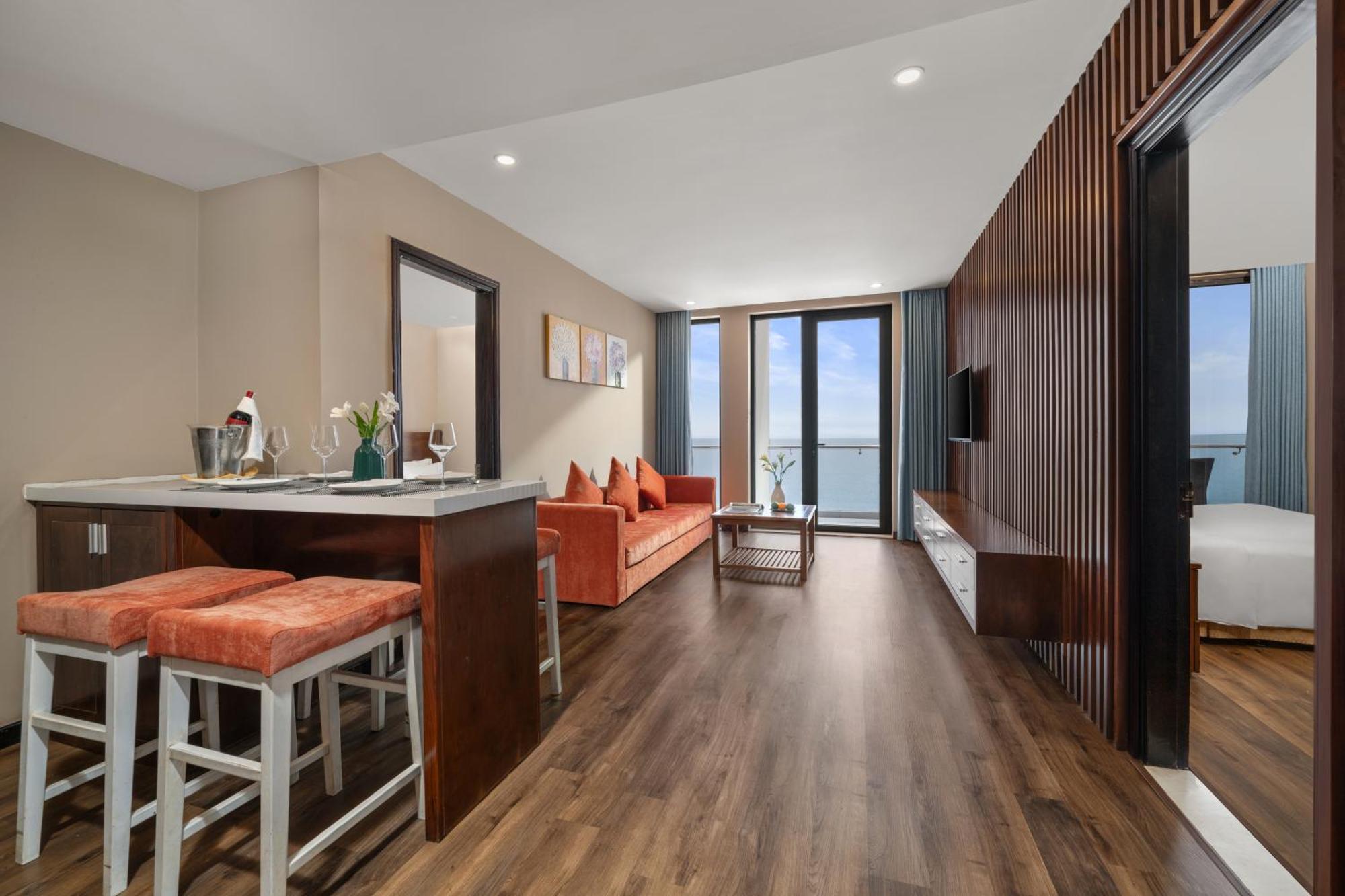 Yarra Ocean Suites Danang Eksteriør billede