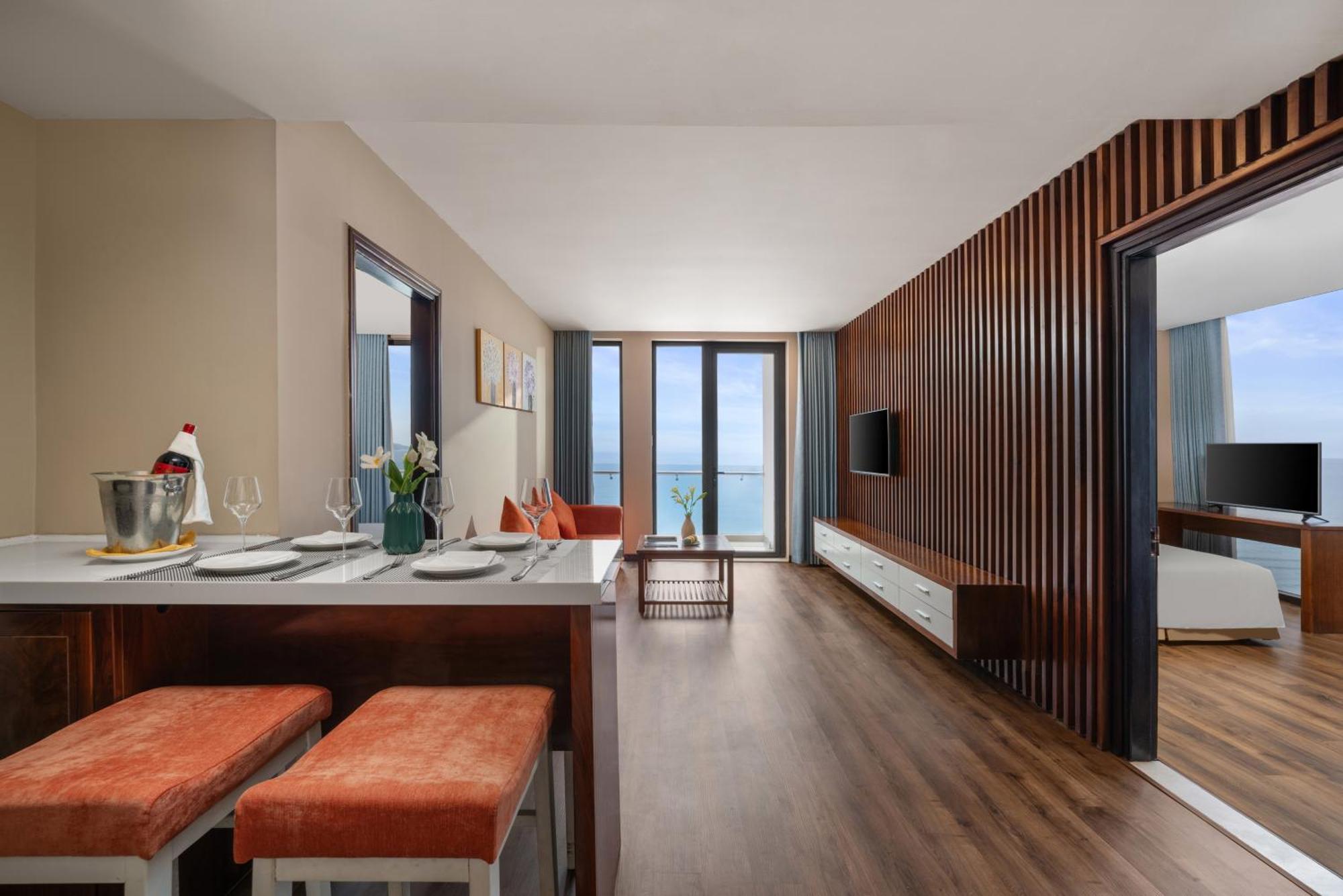 Yarra Ocean Suites Danang Eksteriør billede