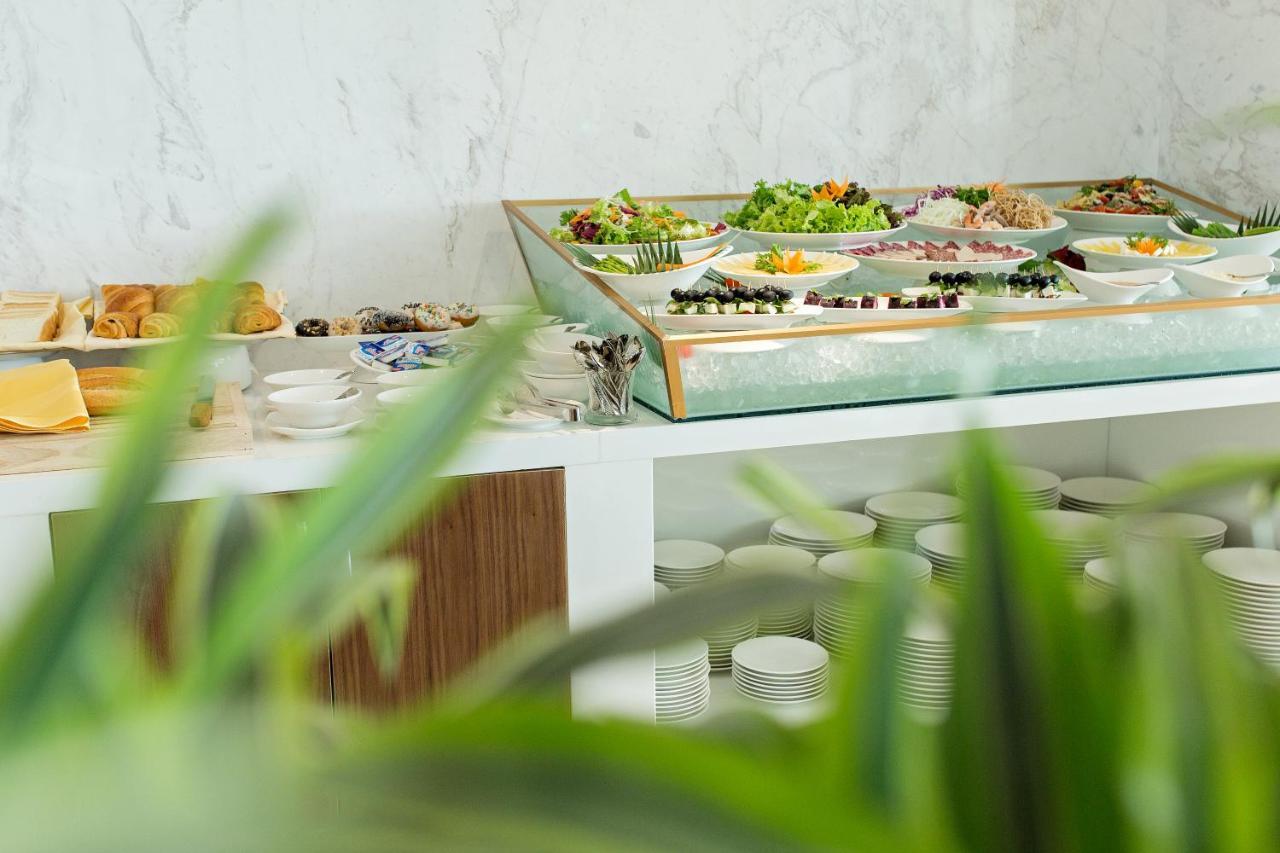 Yarra Ocean Suites Danang Eksteriør billede
